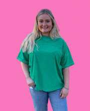 Loose-Fit Contrast Knit Top with Round Neckline and Short Sleeves