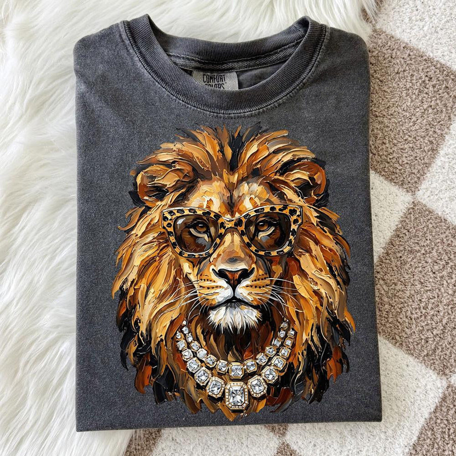 Glam Lion kids graphic tee