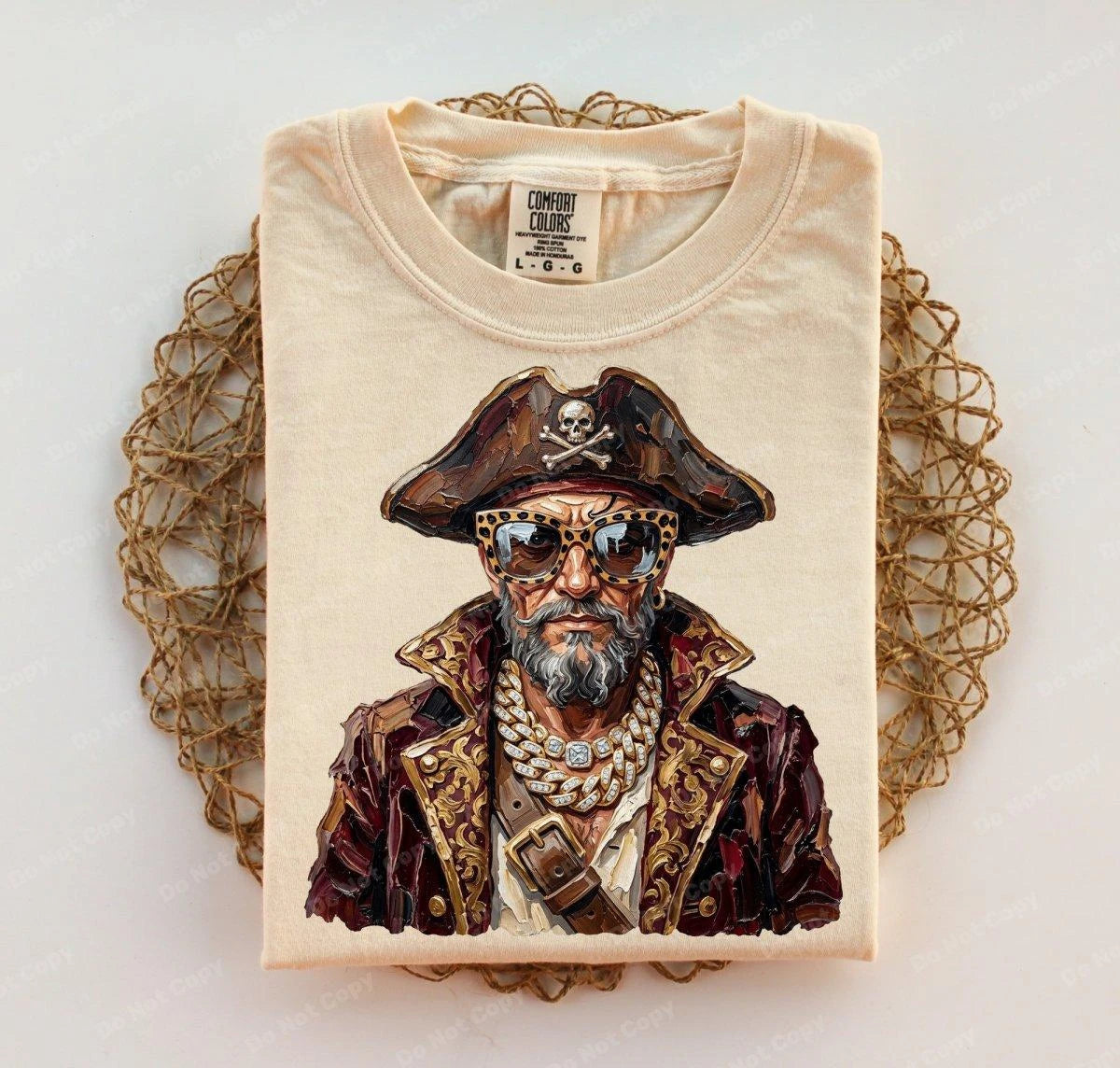 Glam Pirate graphic tee
